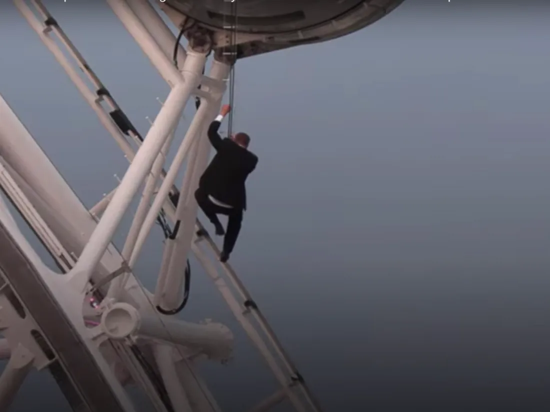 L'homme s'est pris pour James Bond le temps d'une cascade